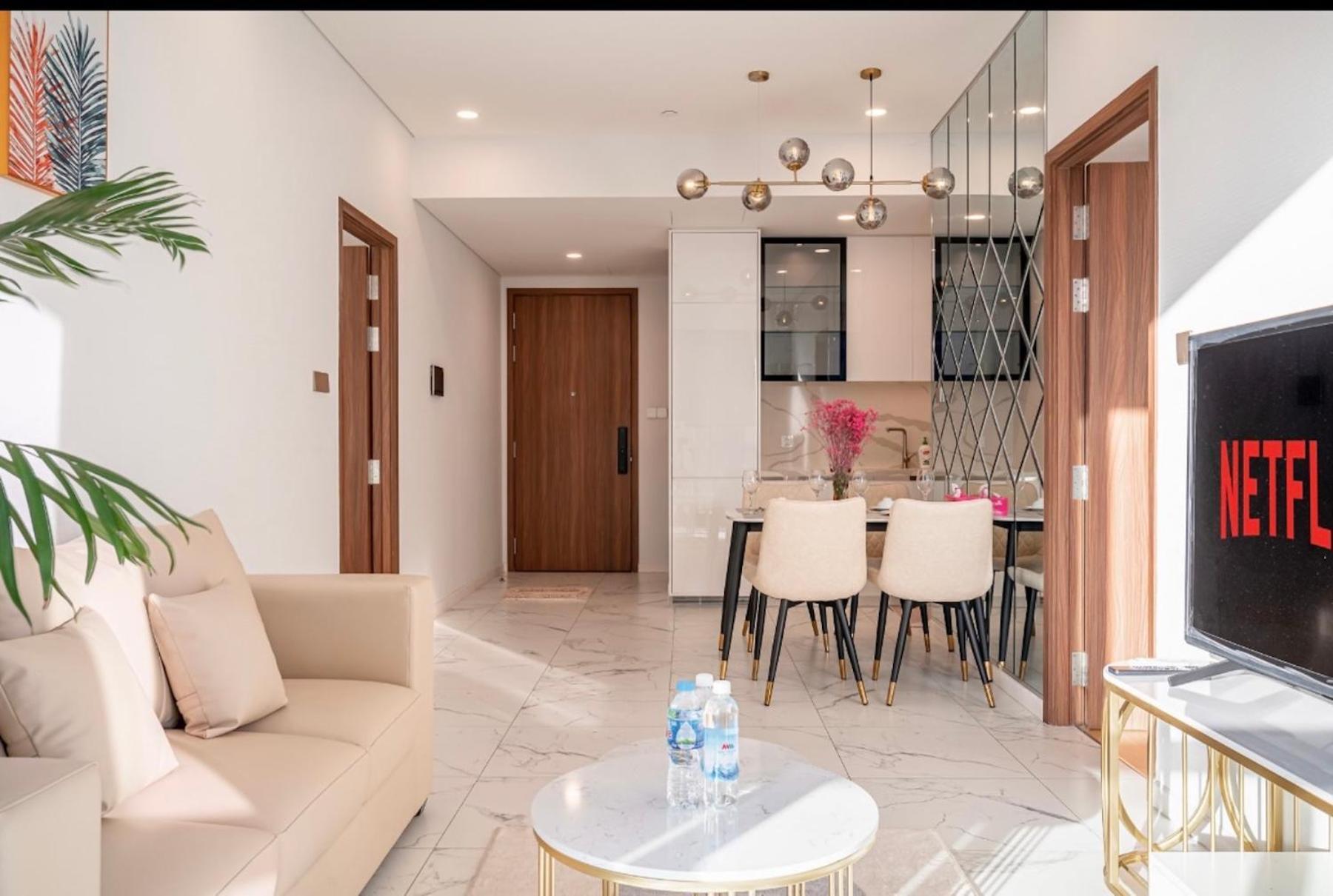 Metropole Hall River & Views Right In Heart Of The Căn hộ TP. Hồ Chí Minh