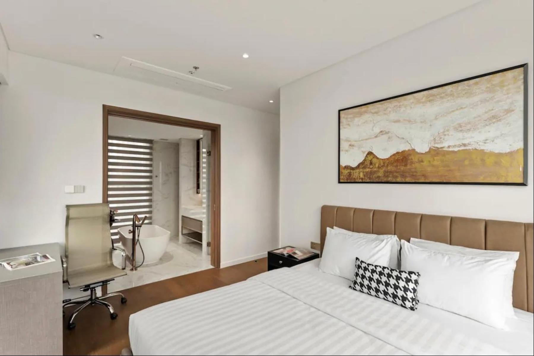 Metropole Hall River & Views Right In Heart Of The Căn hộ TP. Hồ Chí Minh