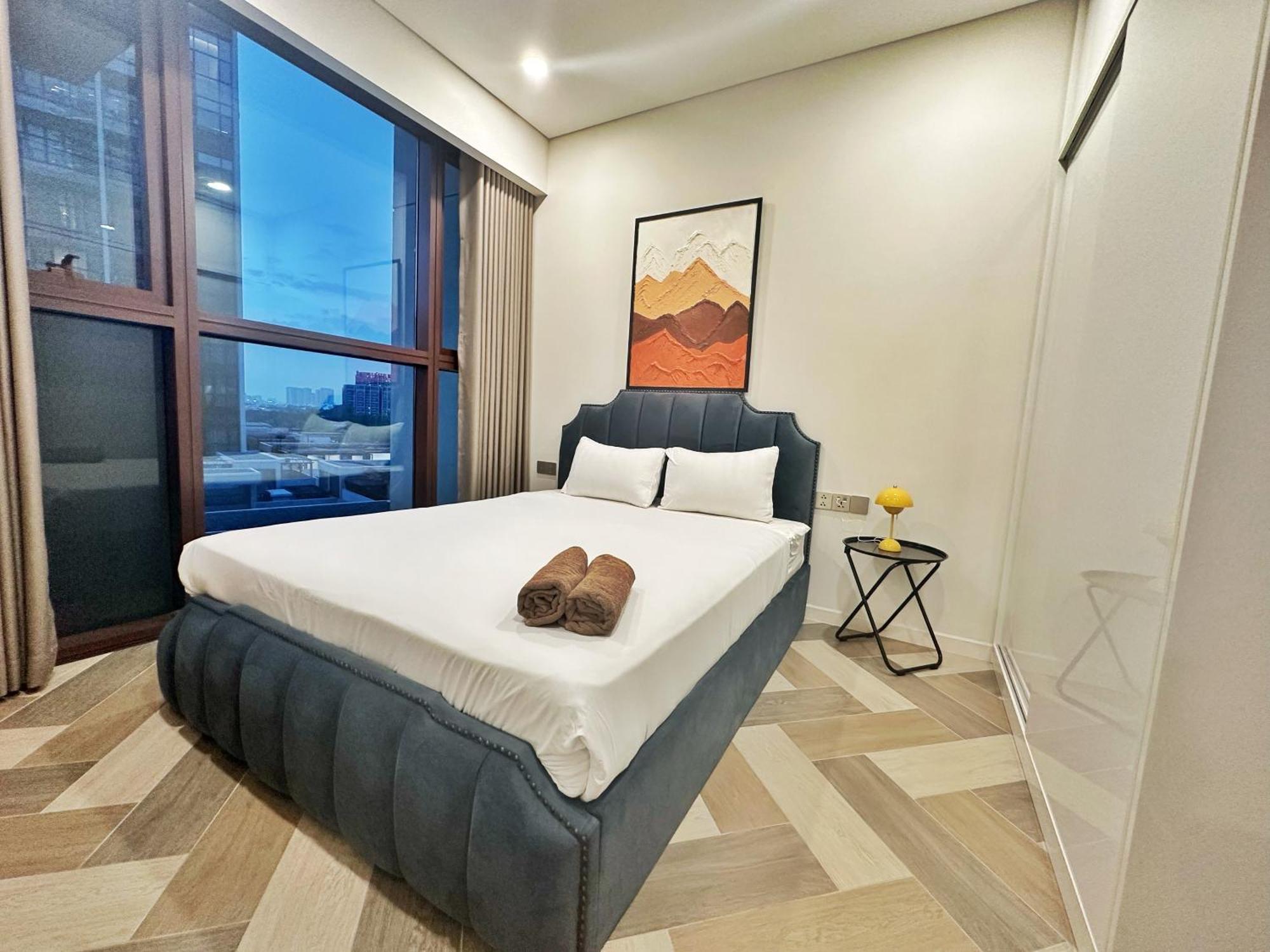 Metropole Hall River & Views Right In Heart Of The Căn hộ TP. Hồ Chí Minh
