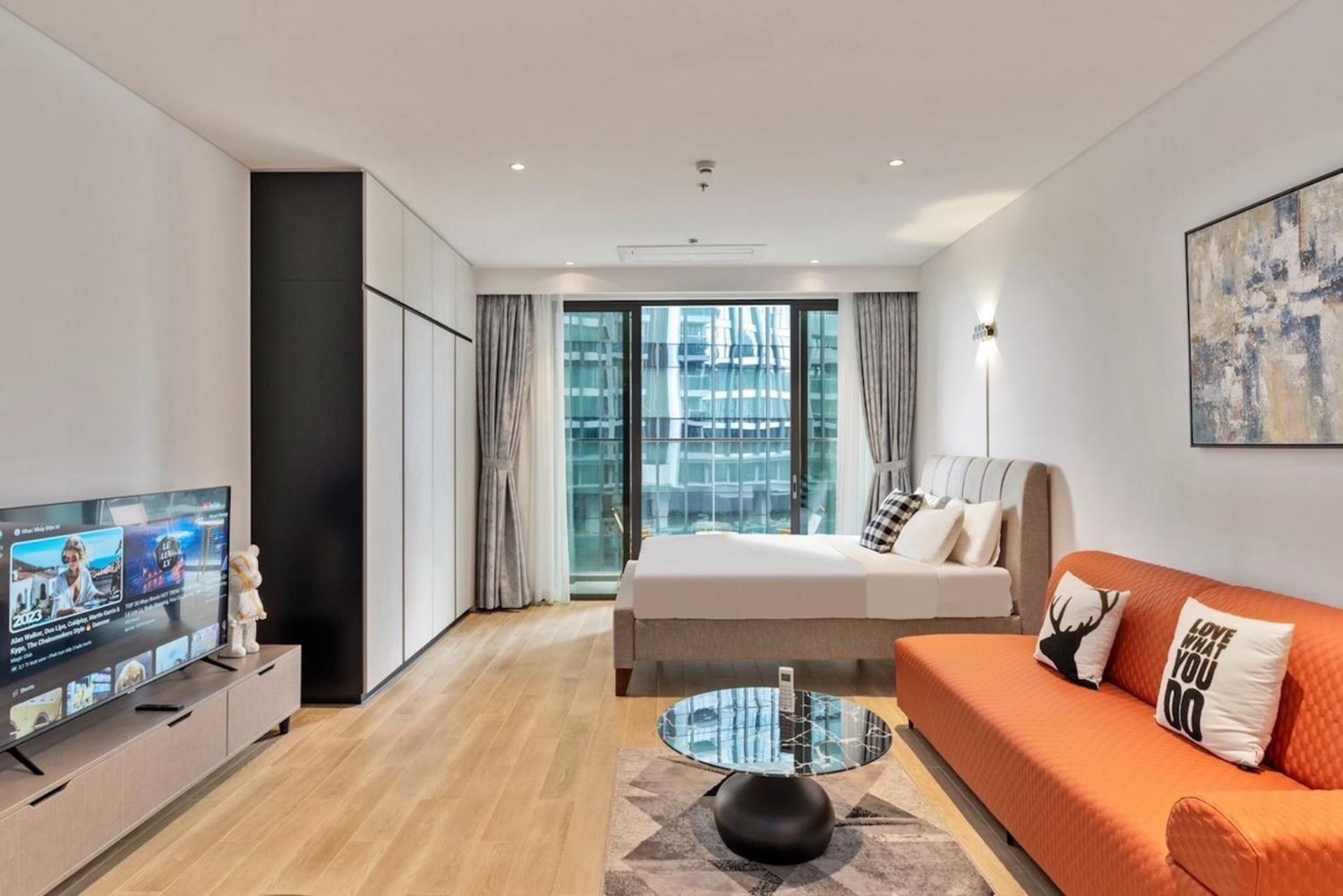 Căn hộ Metropole Hall River & Views Right In Heart Of The *
